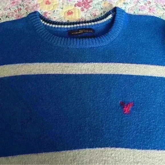 Young men, size medium, American Eagle, athletic fit, pull over​​​​​​​​ - Picture 3 of 5